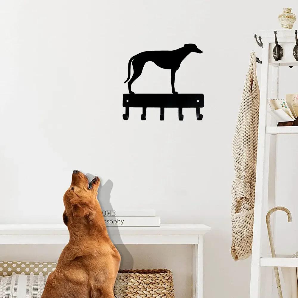 Вешалка для ключей Greyhound и поводка для собак - настенное искусство из металла шириной 9/6 дюймов с настенными крючками Iron Crafts