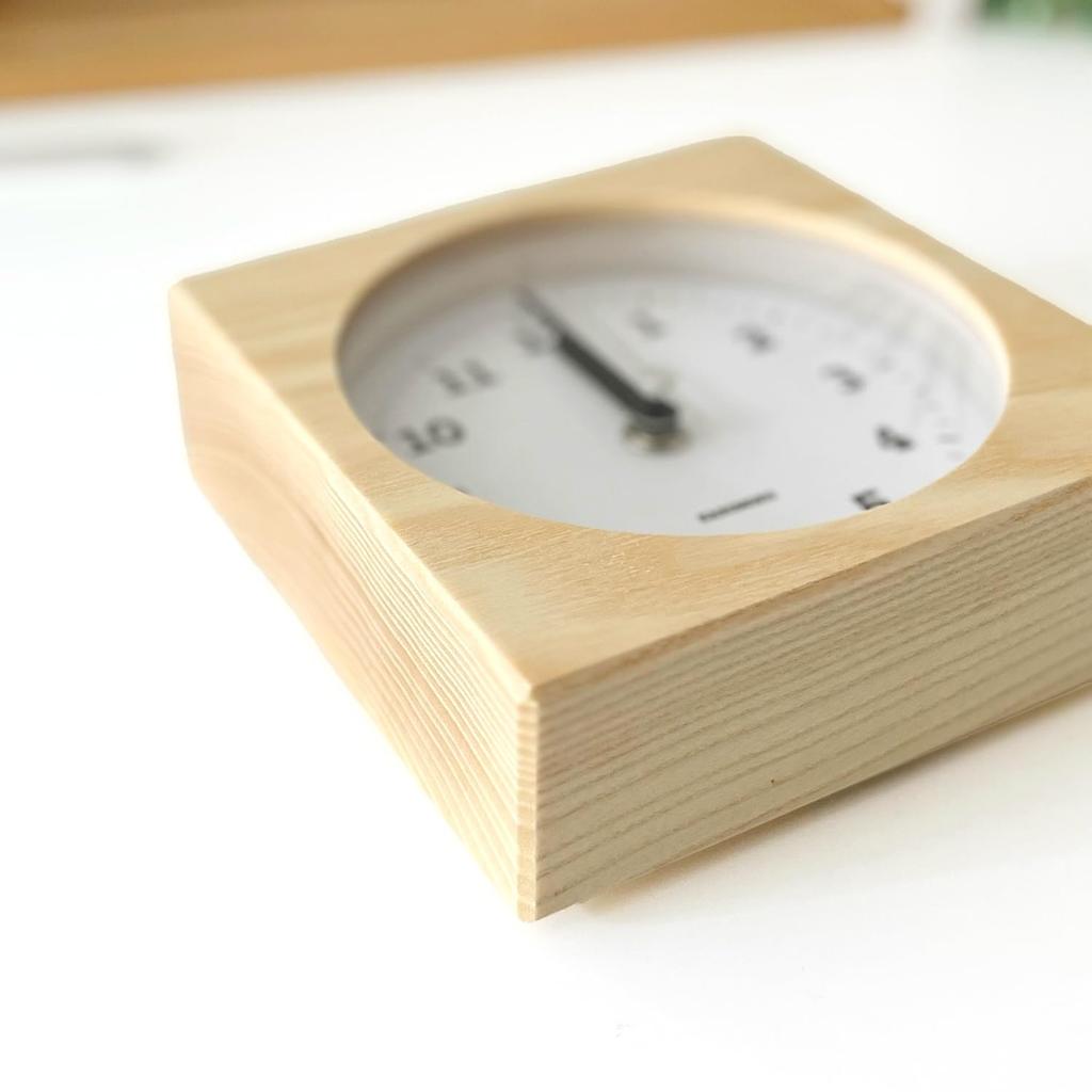 KATOMOKU Dual Use Clock 4 Natural km-95NARC Wall/Tabletop Use Radio-Controlled Clock with Continuous Second Hand, 14cm