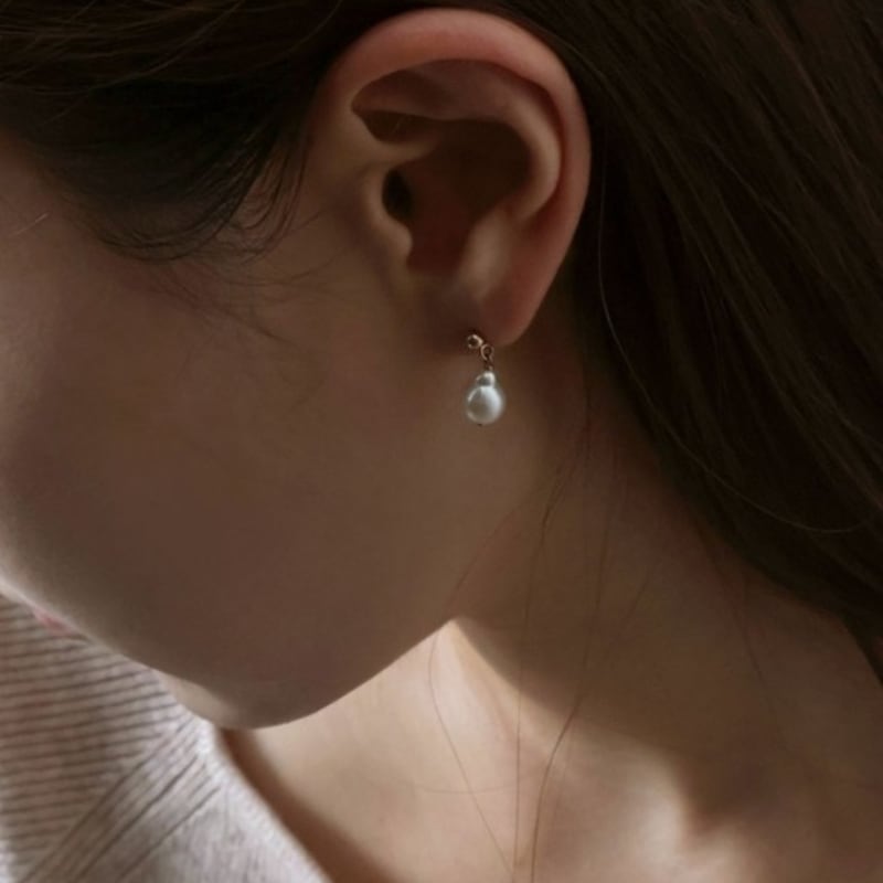 Aube de moi 14K Ball Pearl Drop Earring