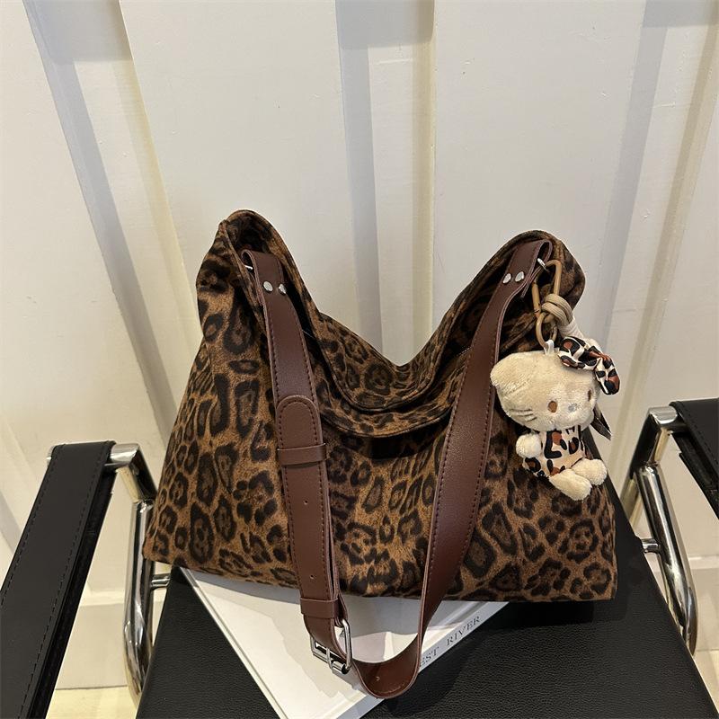 Женская сумка-мессенджер с леопардовым принтом и текстурой, большая вместимость, для поездок на работу и обратно, сумка через плечо в иностранном стиле, женская сумка-тоут