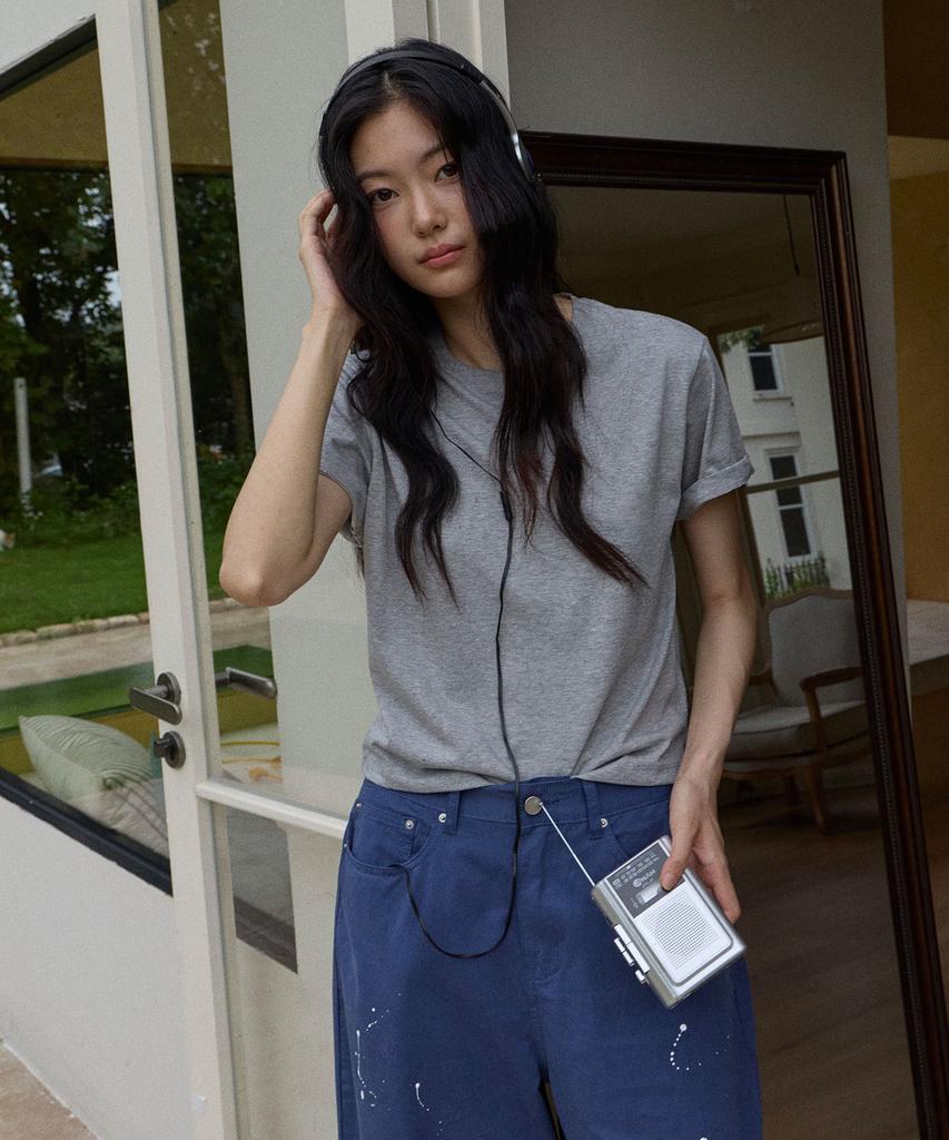 НАСТРОЕНИЕ ВНУТРИ ЖЕНЩИНЫ (Женщина) Цветовой набор Essential Layered Crop Half Tee_Серый