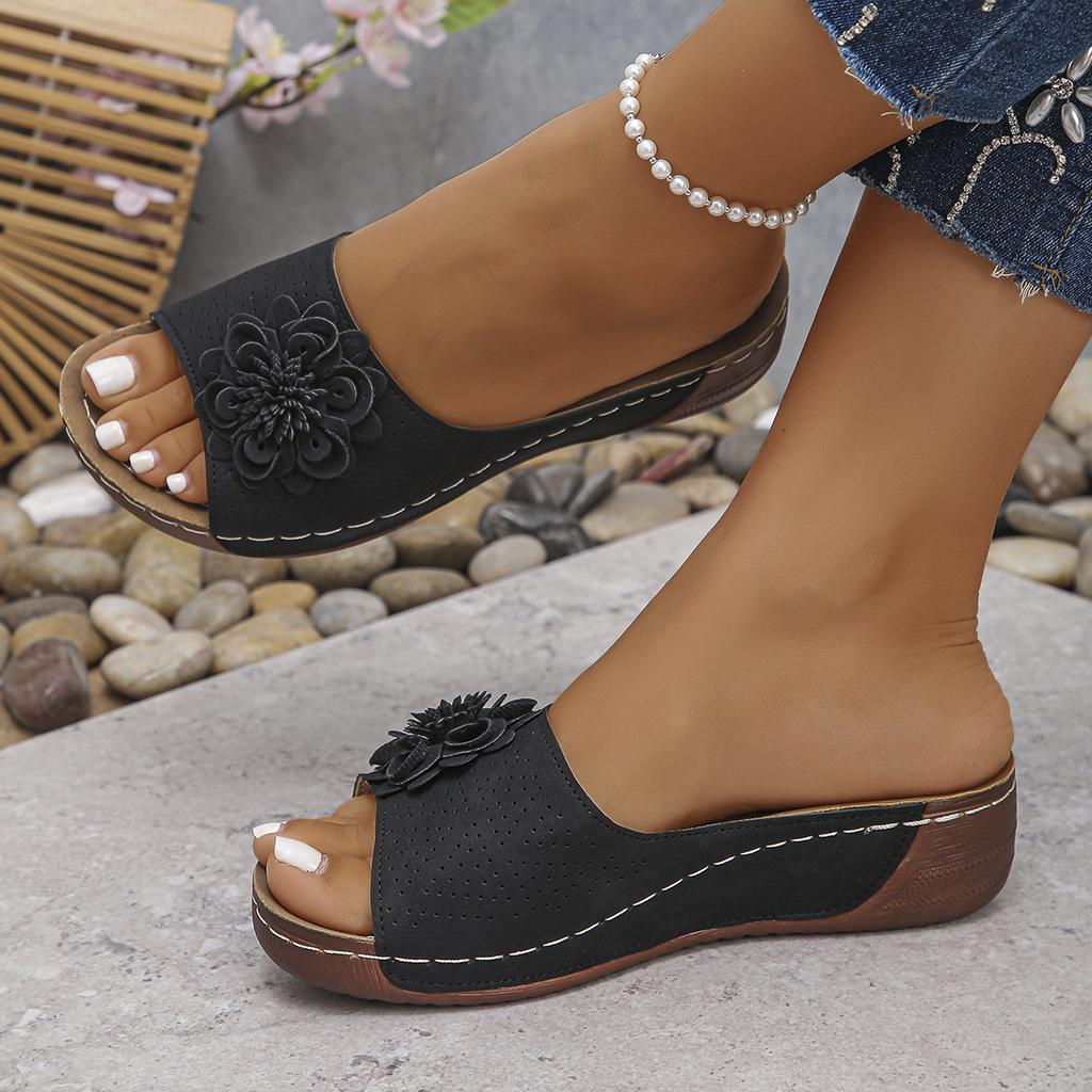 Внешнеторговая женская обувь больших размеров 2025 весна-лето новая танкетка с открытым носком уличные шлепанцы женские европейские и американские крутые шлепанцы женские