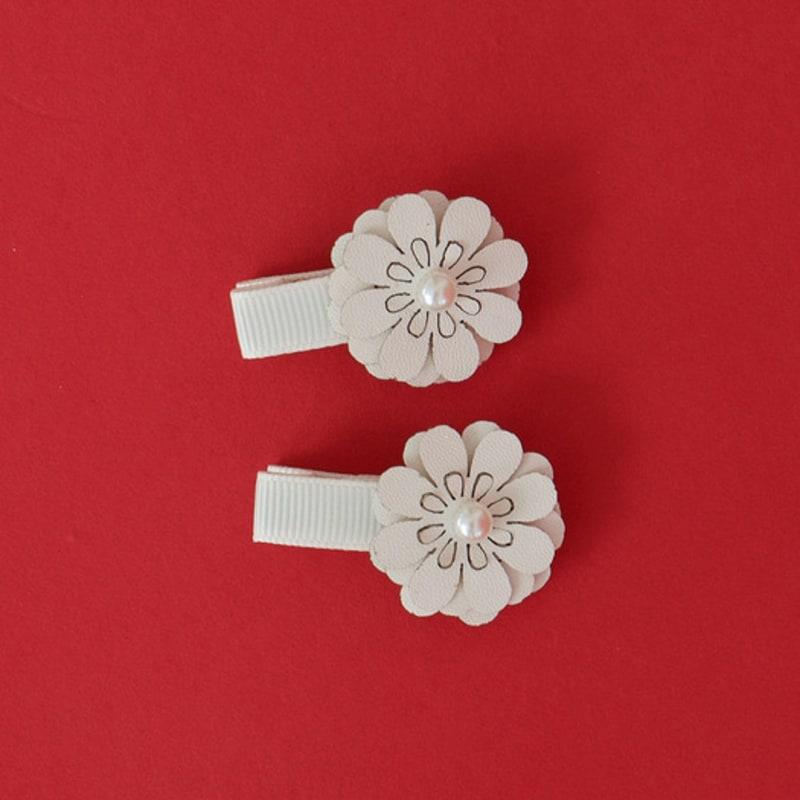 geegee leather flower hair pin - Ivory
