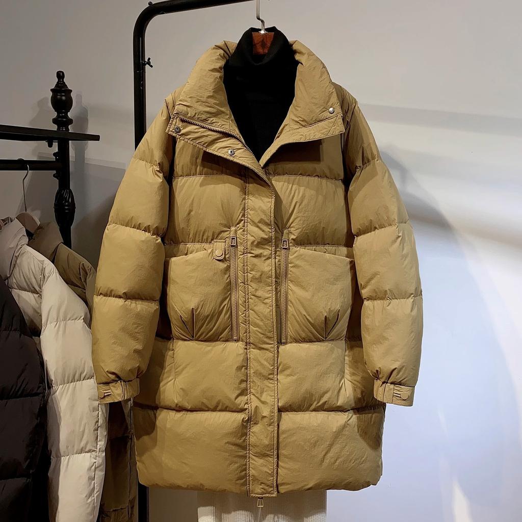 2024 новый пуховик женский средней и длинной длины утолщенный модный свободный воротник-стойка белый пуховик утиный европейский тренд зимней одежды