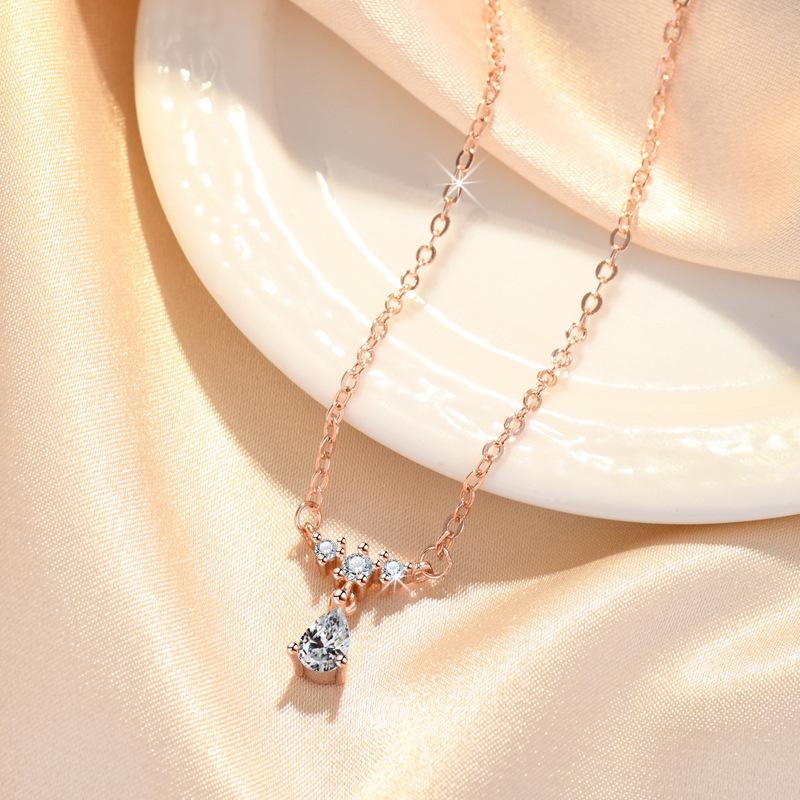 Ожерелье с каплями воды Женское легкое роскошное нишевое дизайнерское чувство темперамента Повседневная цепочка для ключей на работу