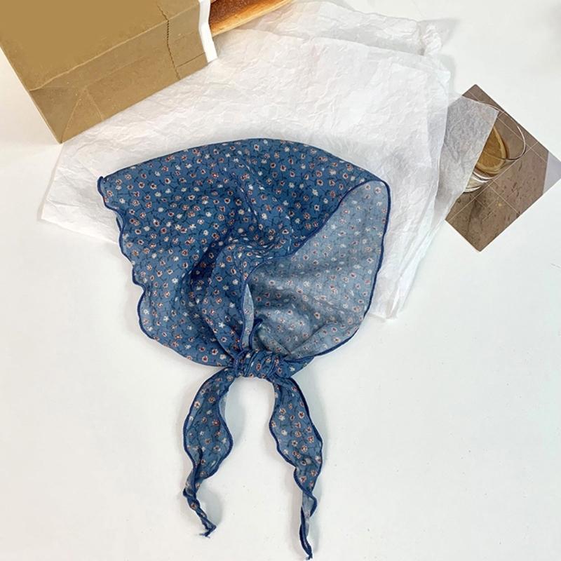 Stylish Flower Pattern Triangular Scarf Breathable Bandana Head Scarf for Women Vacation Wear Photography Accessories