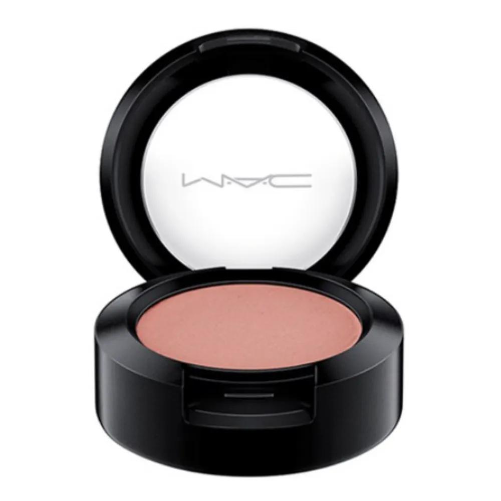 MAC Eyeshadow Royal Rendezvous Girlfriend Daily Birthday