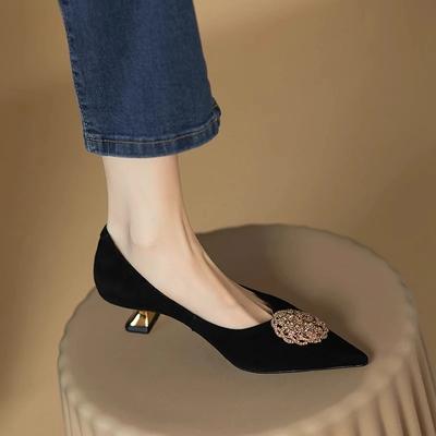 Модная французская черная обувь на среднем каблуке для женщин, удобная офисная и карьерная обувь, мягкая кожа, замша, остроносая обувь с мелким вырезом, туфли-лодочки, zapatos