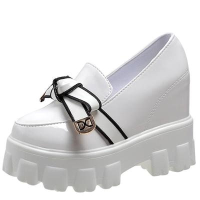 Модные женские туфли из вулканизированной кожи, кроссовки на платформе, каблук-танкетка 10 см, бант, женская повседневная обувь 2024 года, весна-лето, массивные кожаные туфли