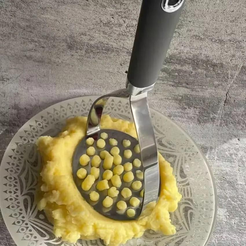 Stainless Steel Cooking Crusher Potato Press Kitchen Tool Manual Potato Masher Purple Potato Crusher