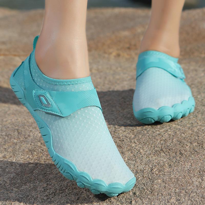 Модная мужская обувь для босых ног для воды, пляжная обувь, быстросохнущие походные спортивные сандалии, градиентный дизайн, повседневная удобная тренировочная обувь для отдыха на открытом воздухе