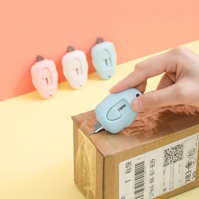 1 шт. Мини карманный нож в форме пингвина, нож для бумаги, канцелярские принадлежности для упаковки и поделок, сменное лезвие