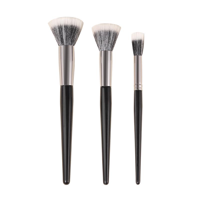 Blush Stippling Brush: Double Layer Fine Goat Hair Makeup Tool