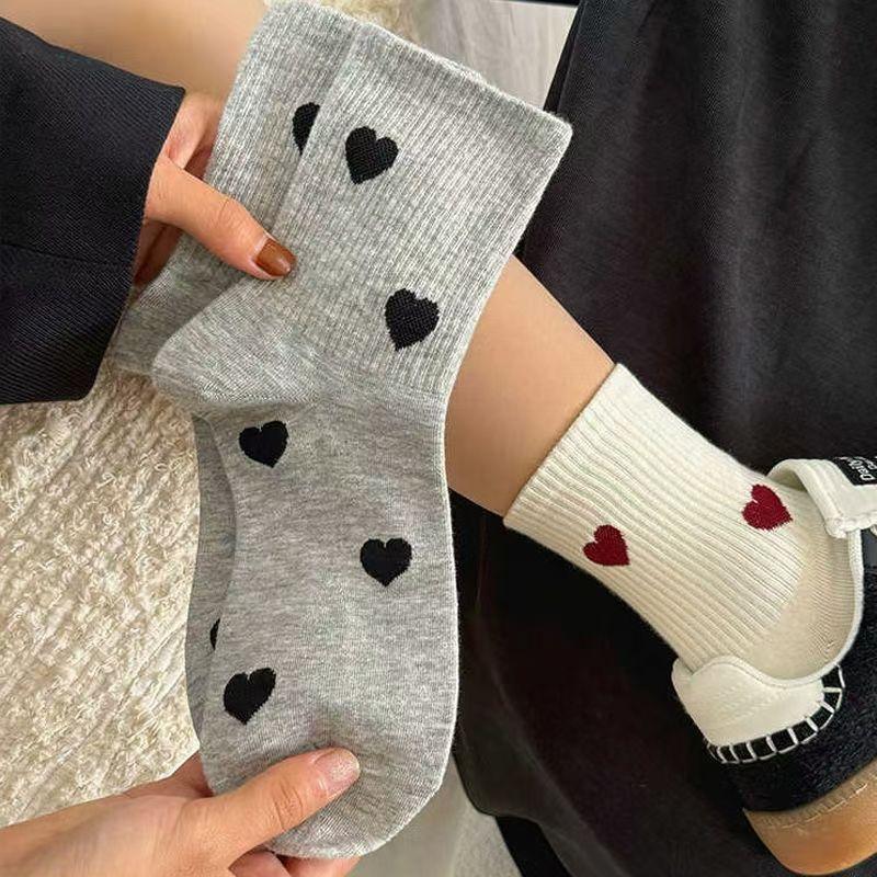 Women's Autumn and Winter Mid-calf Love Socks Sweat-absorbent Breathable Women's Socks