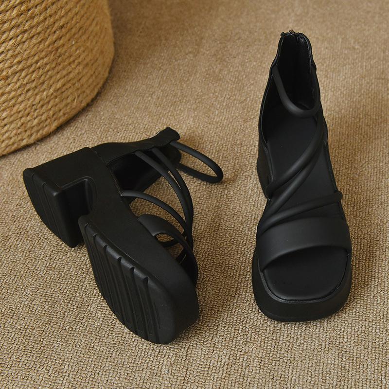 Модный темперамент французский универсальный с юбкой босоножки на платформе женские 2025 новый летний дизайн римские туфли