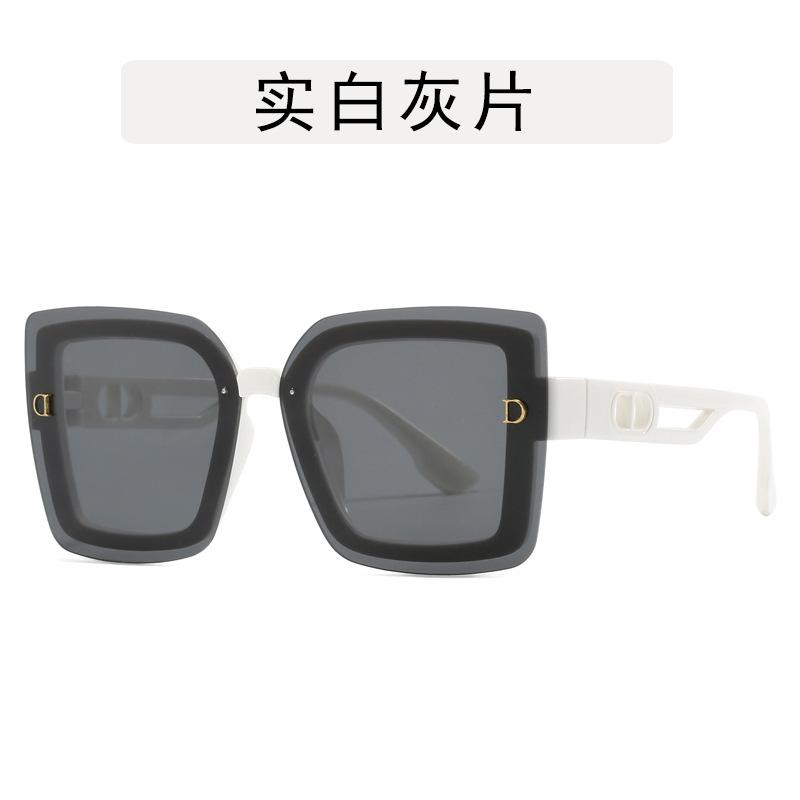 Fashion Style Sunglasses Women Square Shape UV Protection Women Glasses Vintage Retro Female Sunglass