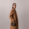 Calvin Klein Кожаная сумка на плечо с металлическим монограммой, средняя, женская, цвет Космический черный 4F3263G-UB1