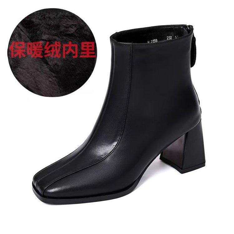 Женские короткие ботинки из мягкой кожи на толстом каблуке, новые осень-зима 2025, бархатные, с квадратным носком, на среднем каблуке, с мягкой подошвой, в ретро-темпераменте, короткие кожаные ботильоны