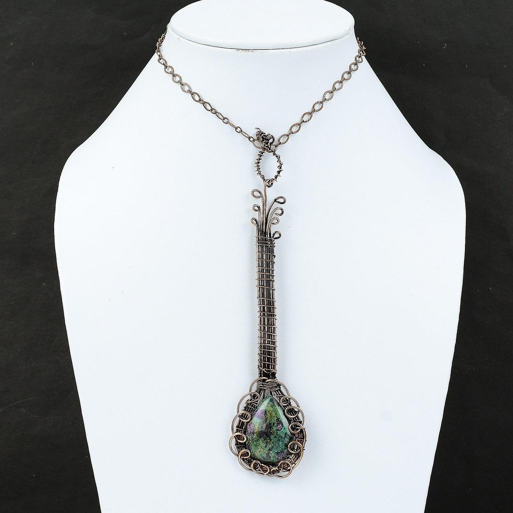 Подвеска из рубина-фуксита, обернутая медной проволокой, Подвеска из драгоценного камня, Украшения, обернутые медной проволокой, Украшения ручной работы, Подарок для нее, Подвеска-гитара для мамы