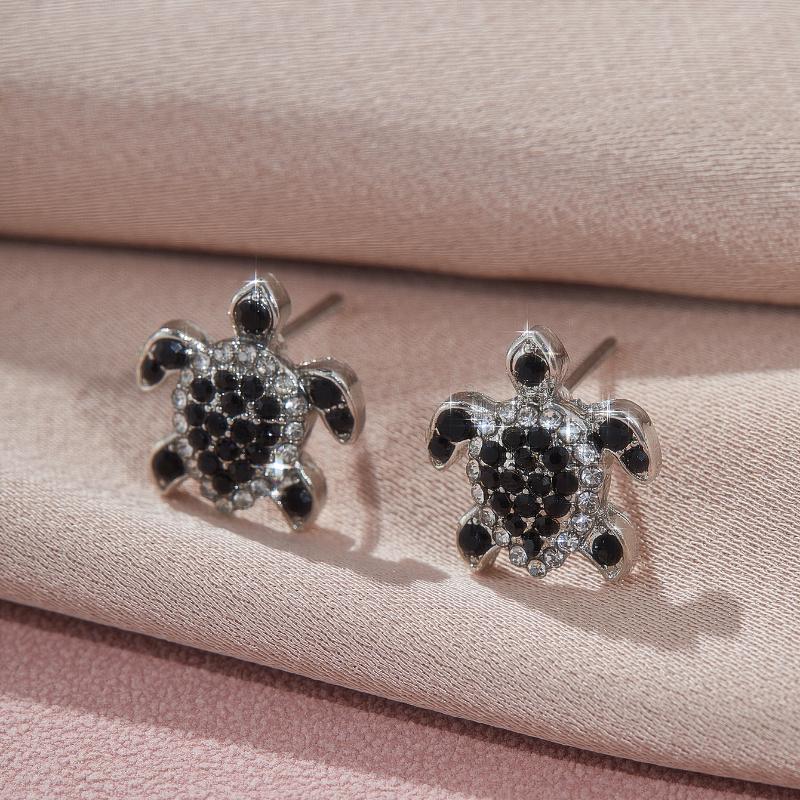 Cute Exquisite Lady Little Sea Turtle White Black Zircon Stud Earrings Small Simple Retro Marine Animal Engagement Zircon Gift