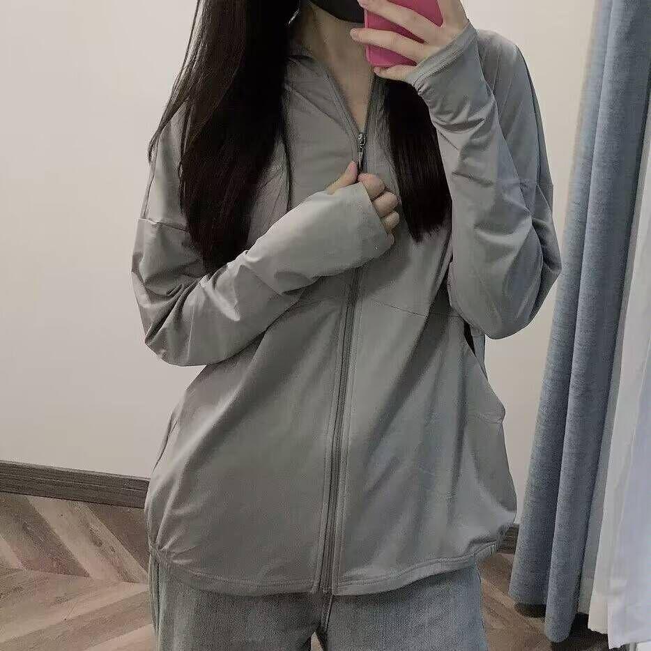 Женская куртка Ice Silk Sun Protection Jacket 2024 года — летняя однотонная, дышащая, легкая и свободная