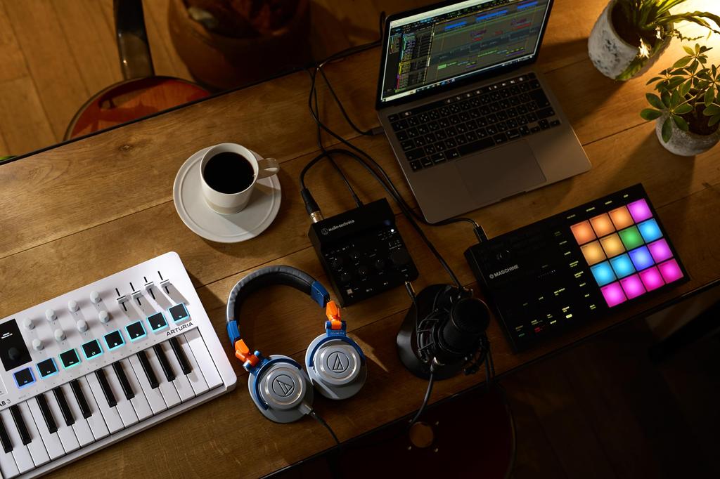 Наушники Audio Technica Studio Monitor Limited Color ATH-M50x LAB WiredСтудийная записьМикшированиеDJСоздание трековИгры