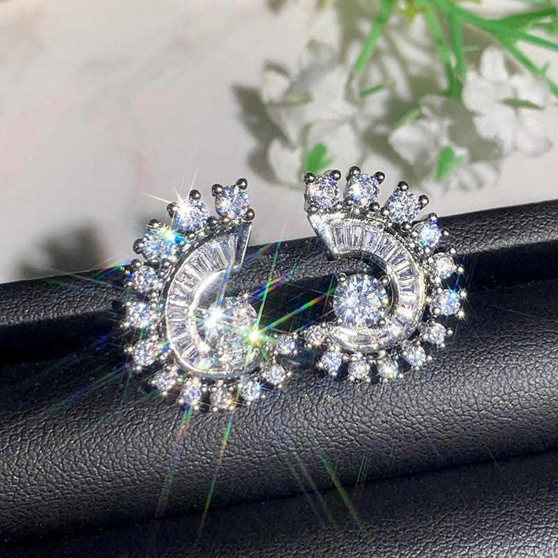 Серьги в дизайне «легкая роскошь», Свадебное платье для помолвки с аксессуарами, Стиль