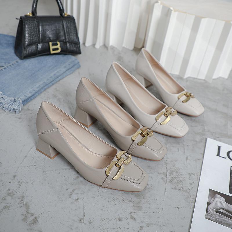 Korean Version of Metal Chain Buckle Temperament Single Shoes Women's Square Head Thick Heel Soft Leather Grandma Shoes Fashion Middle Heel Commuter