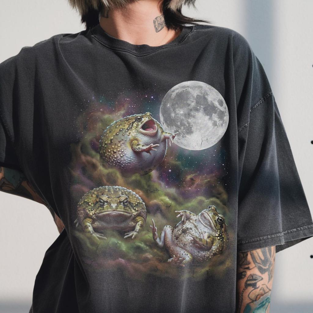 Three Rain Frog Moon Shirt, Vintage 90s Graphic Tee, Breviceps Desert Animal Lover Gift