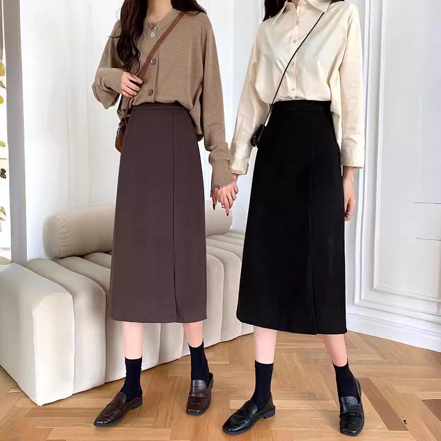 Women's High Waist Midi Skirt - Solid Color A-Line with Slit - Autumn/Winter 2023 Collection