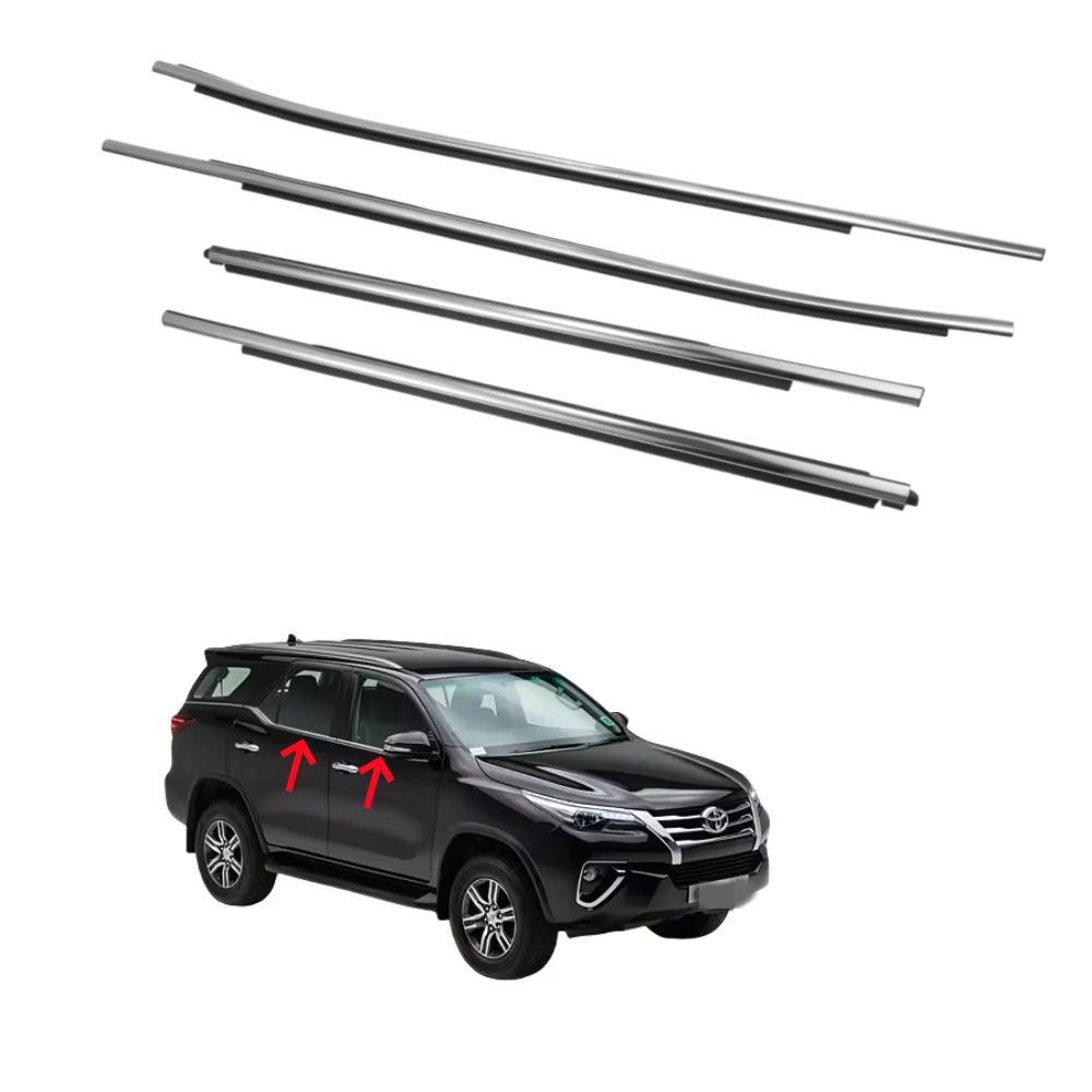 Toyota Fortuner 2016-2020 Наружный уплотнитель окна и водоотводящая накладка