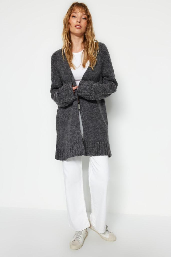 Women's Fashionable Stylish Cardigan Black Wide Fit Soft Textured Knitwear Cardigan