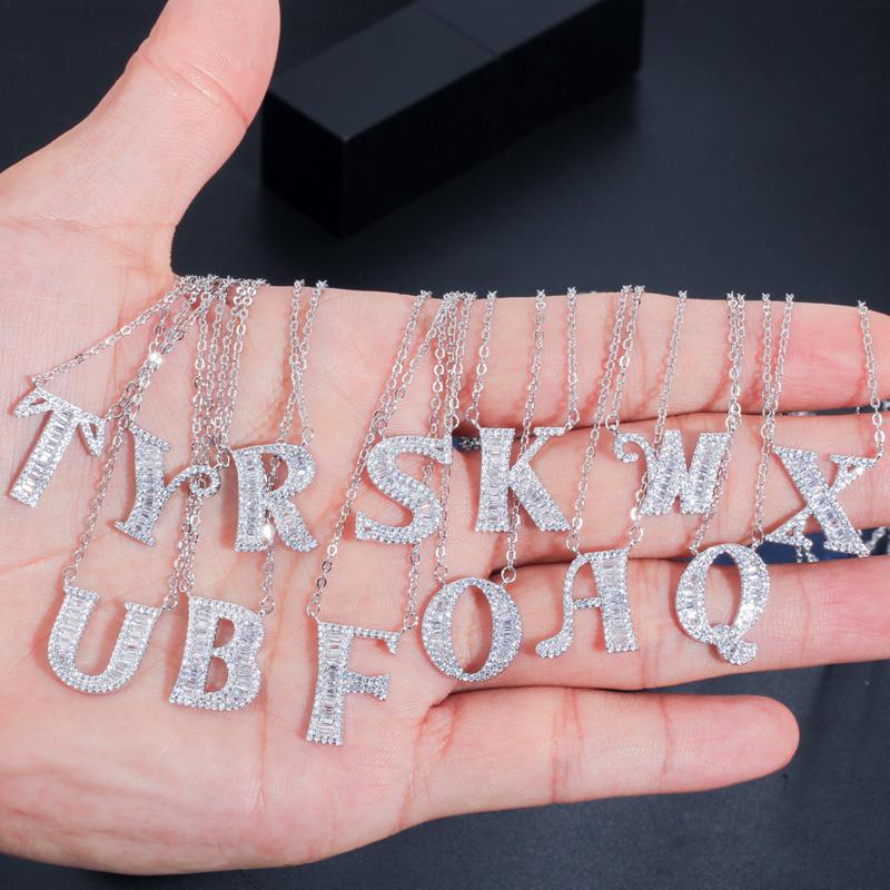 WWJ Элегантное ожерелье с подвеской из блестящего кубического циркония 26 инициалов и букв имени