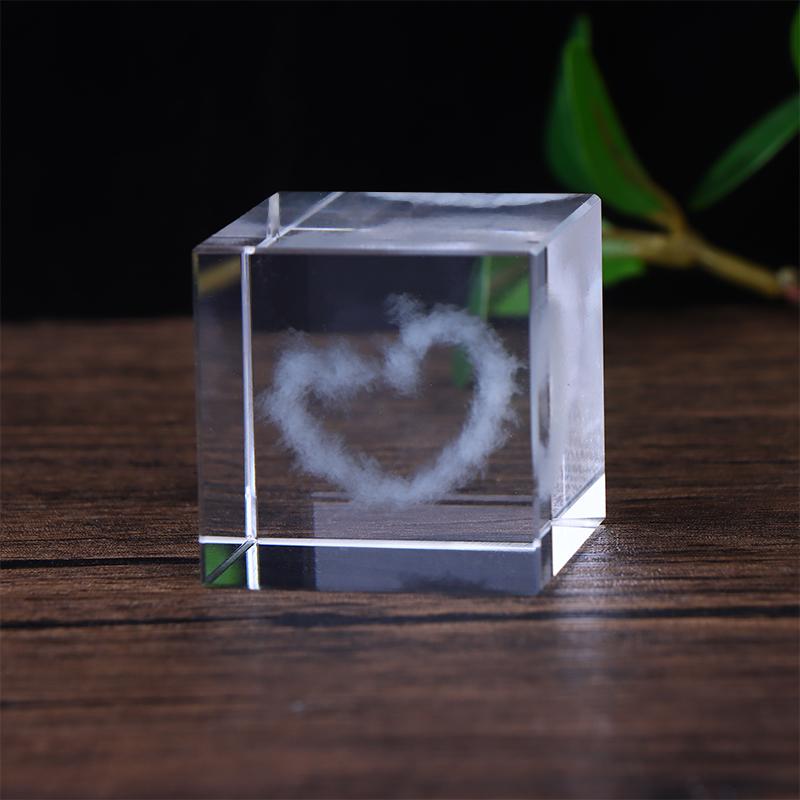 Кристаллический куб 4 см - 3D внутренняя гравировка Луна/Сердце Галактика Парящий декор, Настольное украшение Подарок для женщин/мужчин