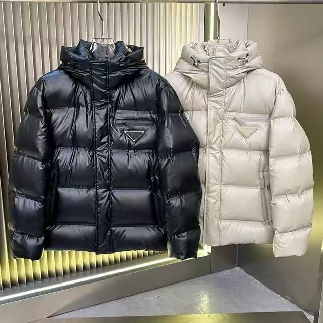 Зимняя Белая Пуховая Куртка-Пуховик Унисекс с Отстегивающимся Капюшоном и Треугольным Логотипом - Повседневная Теплая Верхняя Одежда