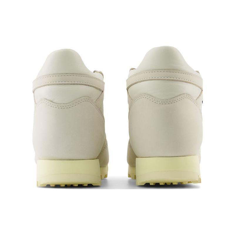 New Balance Кроссовки унисекс Rainier GORE-TEX Turtledove кремового цвета URAINXAN
