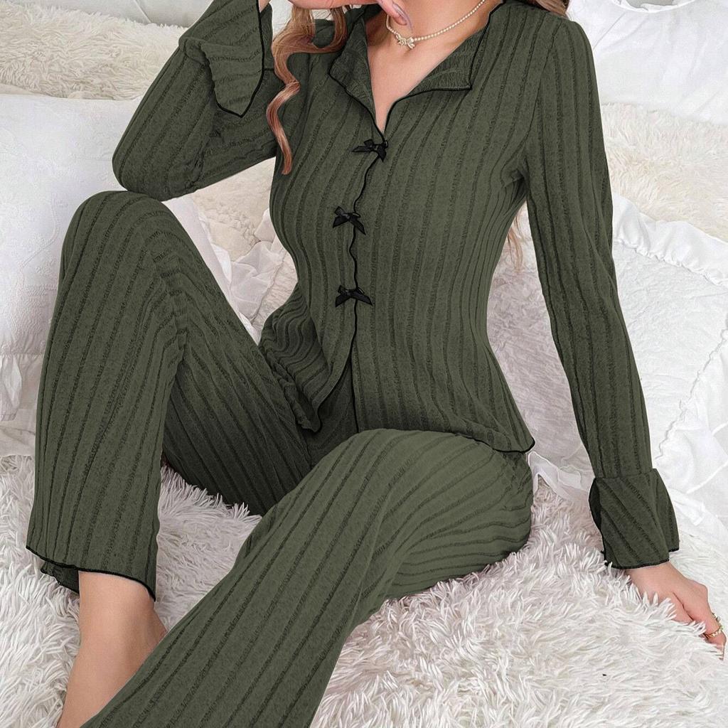 «Женский осенне-зимний комплект из двух предметов пижамы — теплый, стильный, домашняя и уличная одежда»