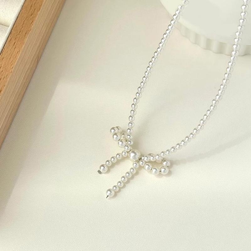 Unique Bowknot Pendant Necklace Fashion Beaded Necklace Elegant Necklace Alloy Texture Suitable for Daily Party Wear