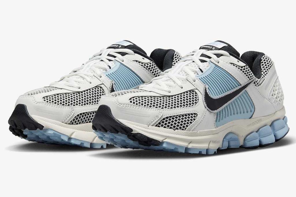 FQ7079-001 Nike Zoom Vomero 5 Платиновый оттенок и Светло-оружейный синий (Женский)