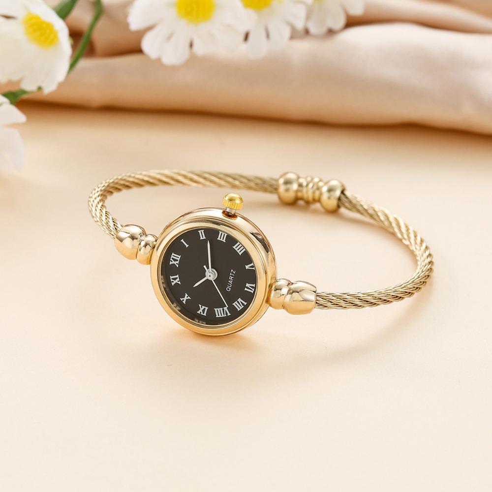 Retro Quartz Watch Luxury Wristwatch Chain Watches Fashion Bangle Bracelet Women