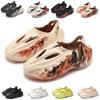 2024 Summer Fashion Men's Clogs Slippers Beach Sandals for Men Comfortable Breathable EVA Designer Loafers Sneakers Casual Shoes