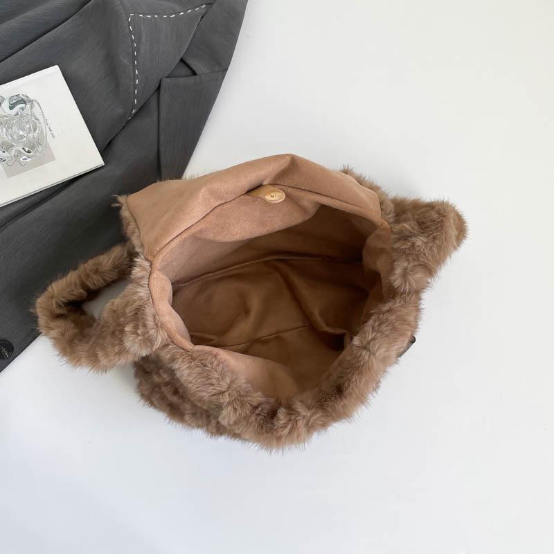 Fashionable Flap Clutch Purse Bag Soft Faux Fur Small Shoulder Bags For Women 2025 Winter Trend Korean Plush Handbags Crossbody Bag