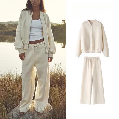 Кардиган на молнии. Женский спортивный костюм. Осенние наряды. Брюки. Одежда. Спортивная одежда с длинными рукавами. Пальто. Куртка-бомбер. Брюки с высокой талией. Уличный костюм.