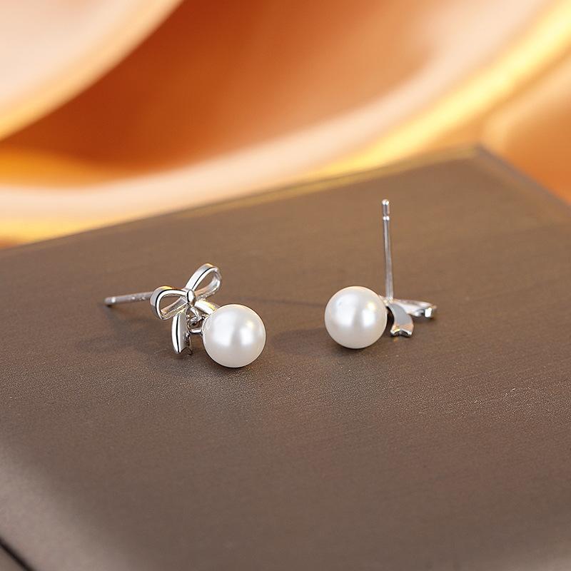 Bow Fritillary Pearl Stud Earrings Women's Summer 925 Sterling Silver New High-end Trend Earrings Ins Temperament Ear Jewelry