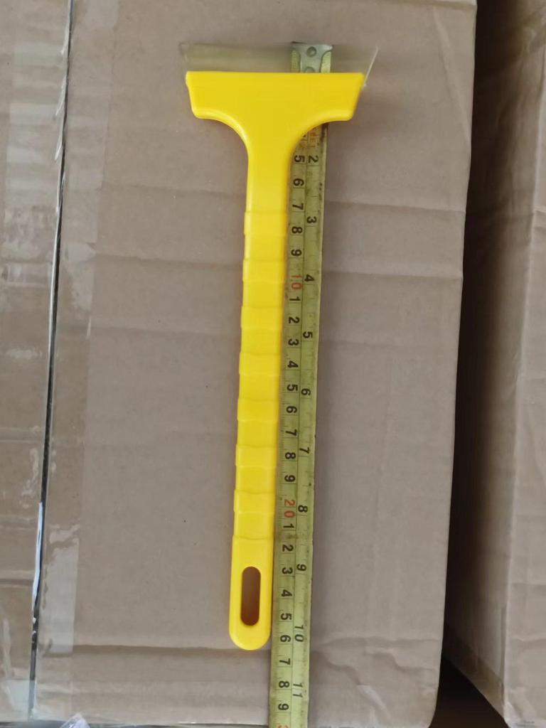 Скребок для снега и лопата для размораживания лобового стекла