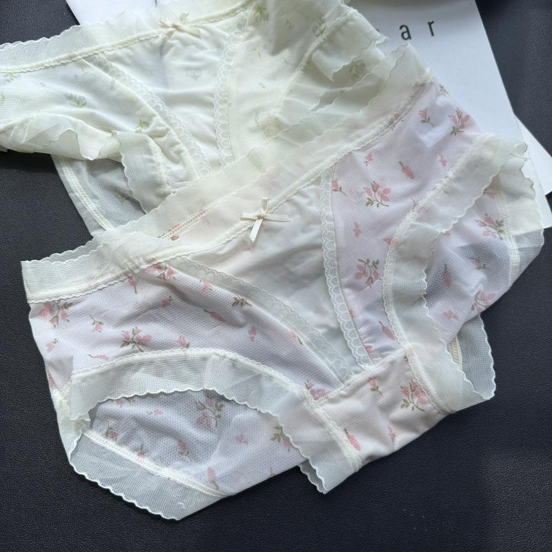Ladies Spring and Summer Lovely Print Nude Feel Comfortable Mesh Yarns Pastoral Style Underwear