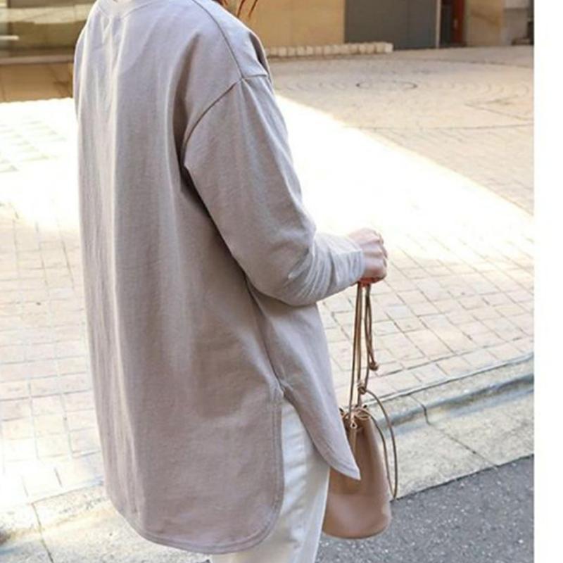 Свободная и повседневная однотонная женская футболка из чистого хлопка с круглым вырезом и длинными рукавами