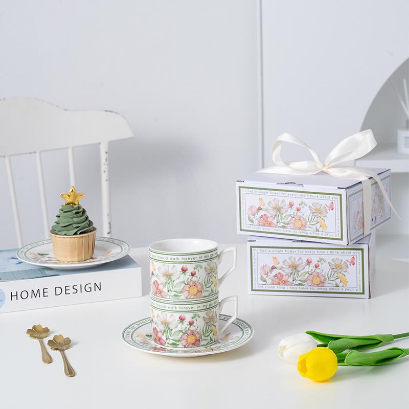 Набор кофейной чашки и блюдца, керамическая чашка-соломинка, сувенирная подарочная коробка, самоклеящаяся чашка-соломинка.