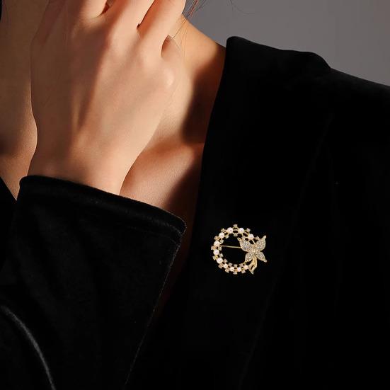 Anti-Exposure Brooch Round Women Shape Brooch with Rhinestones Imitation Pearls Suits Coats Sweaters Pin Commuting Dating