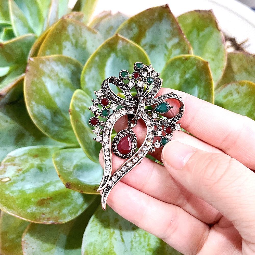 Vintage Women's Bow Brooch Dress Brooch Crystal Antique Gold Color Resin Bohemian Bridal Jewelry